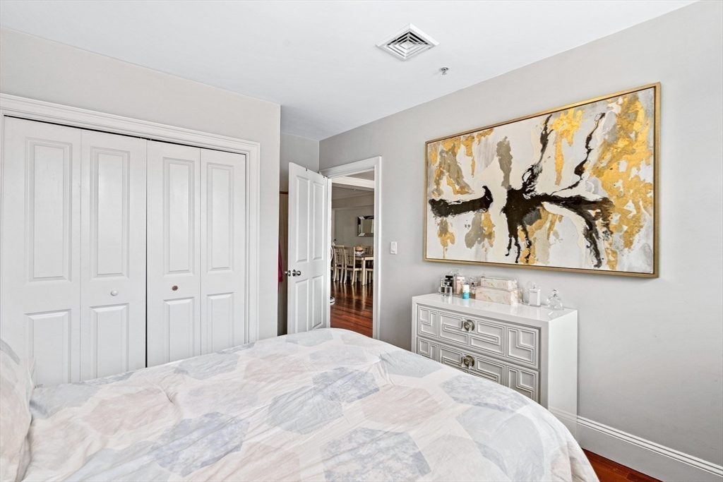 2 bed, 1 bath apartment for rent at 440 Commercial St Unit 503, Waterfront — photo 11 of 18