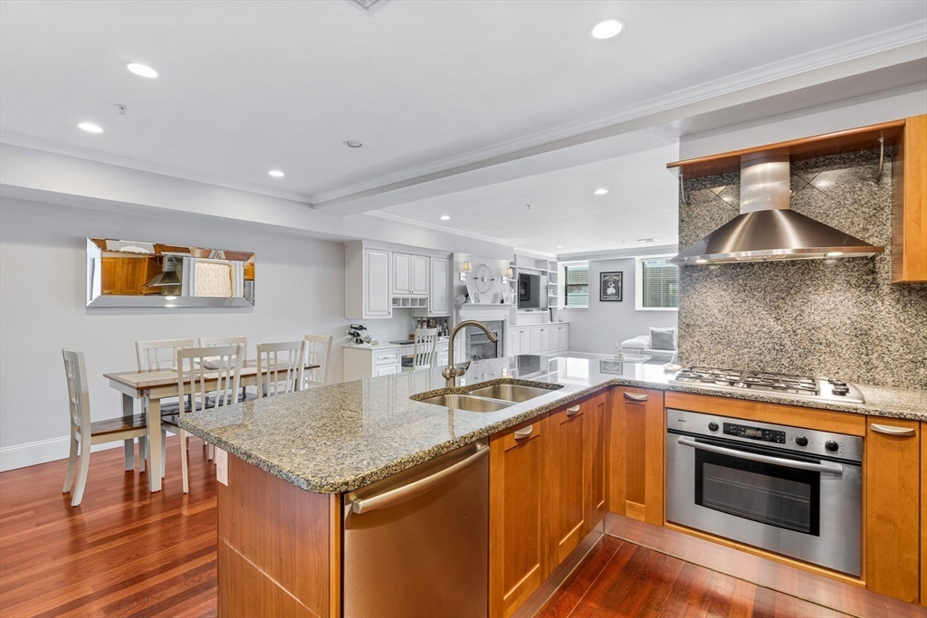 2 bed, 1 bath apartment for rent at 440 Commercial St Unit 503, Waterfront — photo 5 of 18