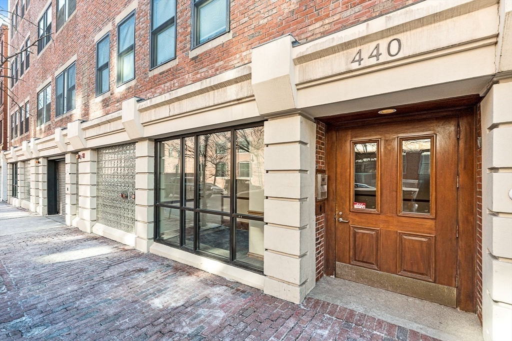 2 bed, 1 bath apartment for rent at 440 Commercial St Unit 503, Waterfront — photo 16 of 18
