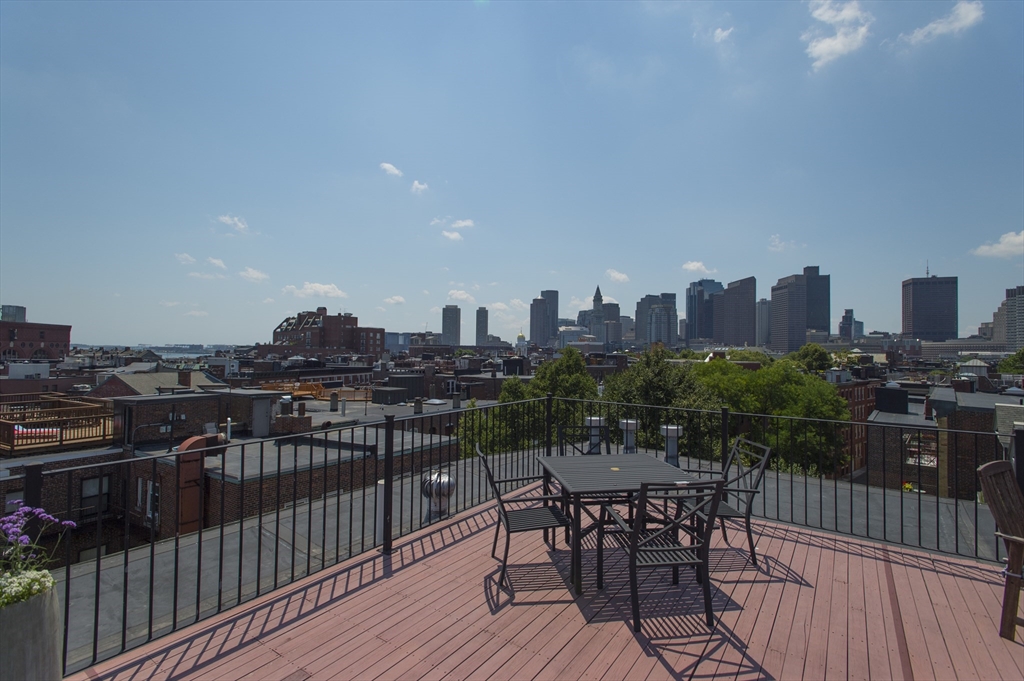 2 bed, 1 bath apartment for rent at 440 Commercial St Unit 603, Waterfront — photo 14 of 19