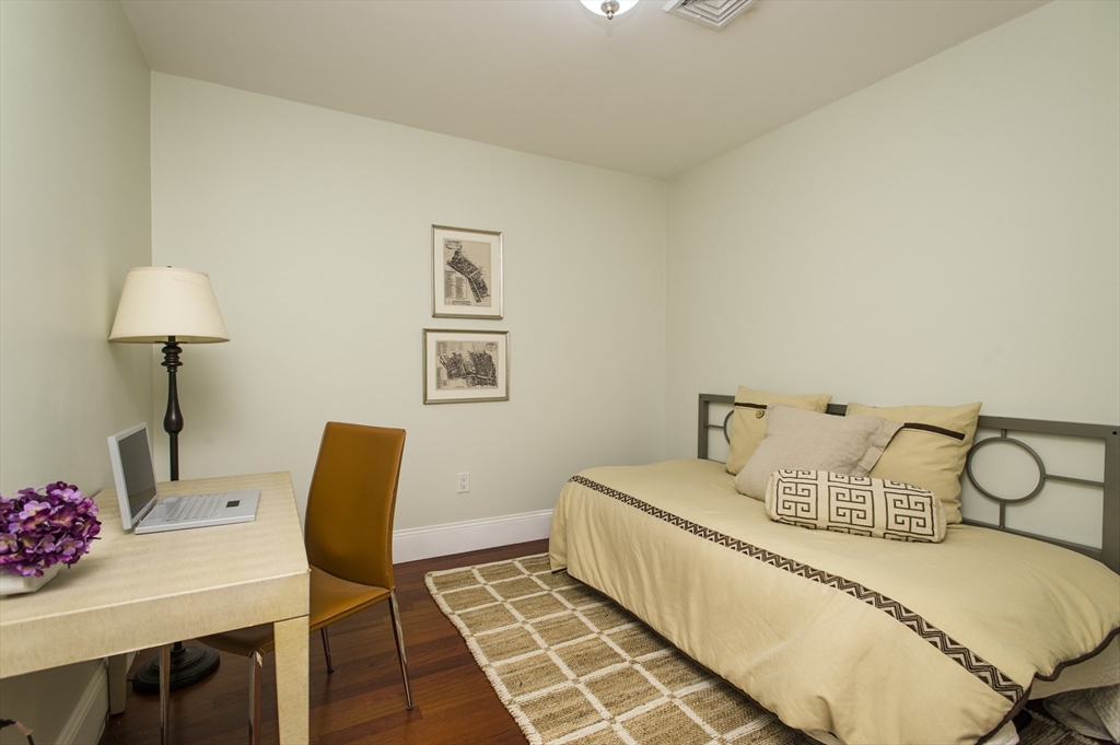 2 bed, 1 bath apartment for rent at 440 Commercial St Unit 603, Waterfront — photo 9 of 19