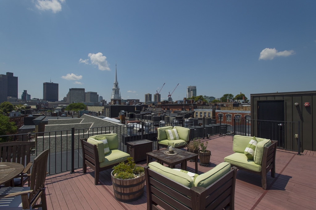2 bed, 1 bath apartment for rent at 440 Commercial St Unit 603, Waterfront — photo 16 of 19