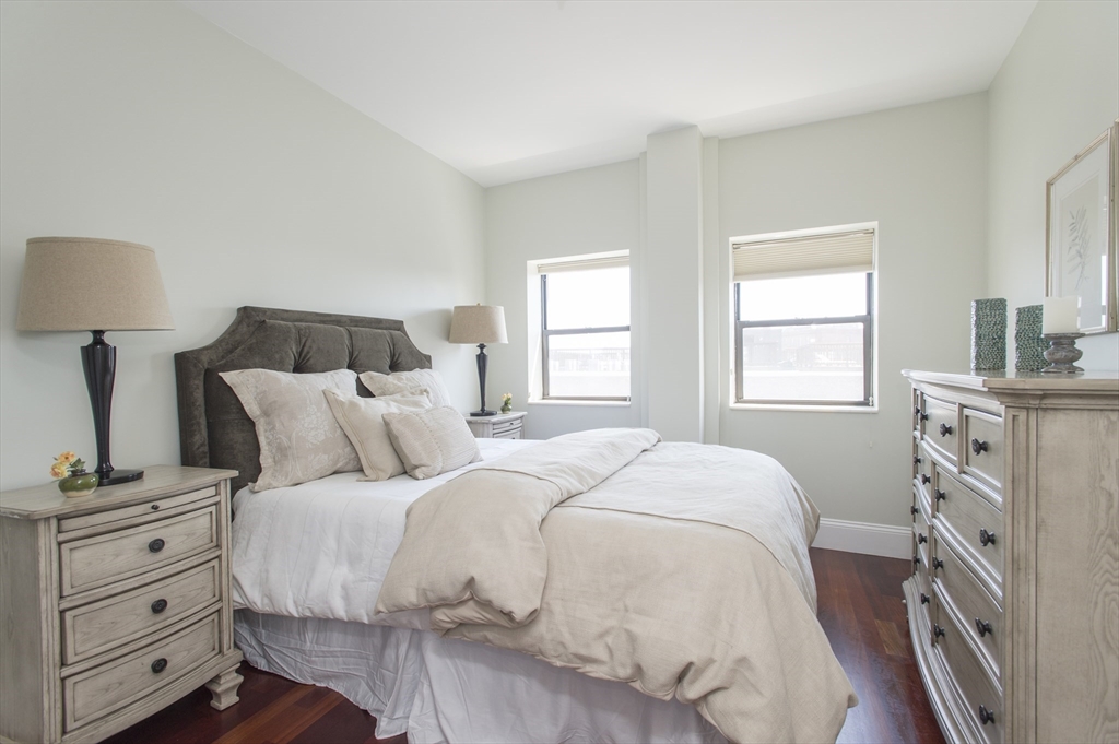 2 bed, 1 bath apartment for rent at 440 Commercial St Unit 603, Waterfront — photo 8 of 19