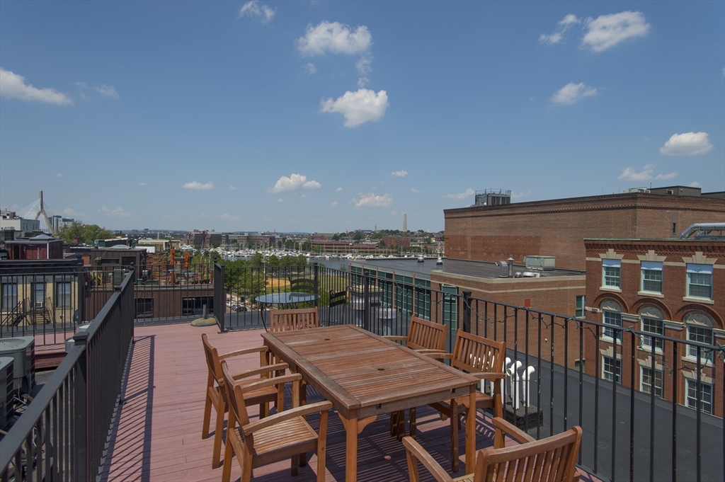 2 bed, 1 bath apartment for rent at 440 Commercial St Unit 603, Waterfront — photo 11 of 19