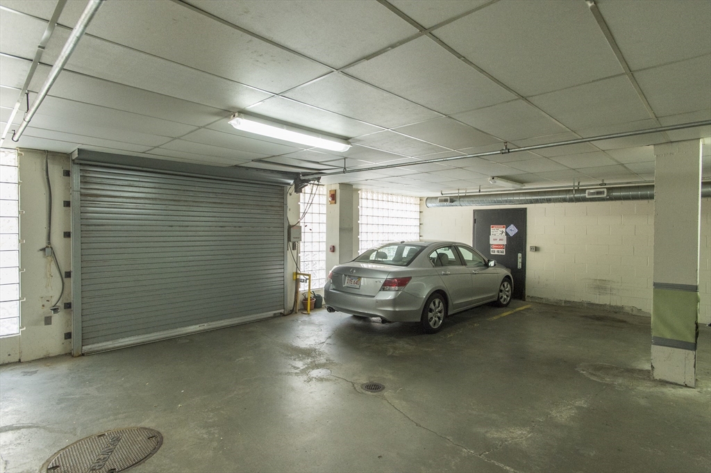 2 bed, 1 bath apartment for rent at 440 Commercial St Unit 603, Waterfront — photo 19 of 19
