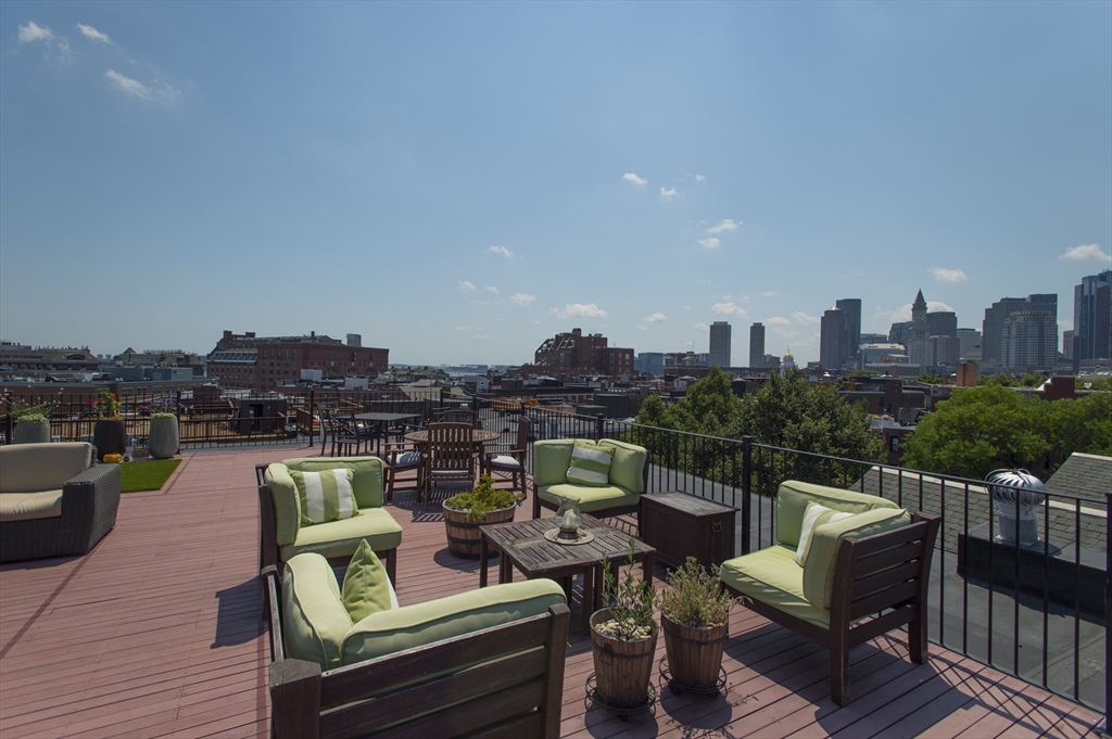 2 bed, 1 bath apartment for rent at 440 Commercial St Unit 603, Waterfront — photo 17 of 19