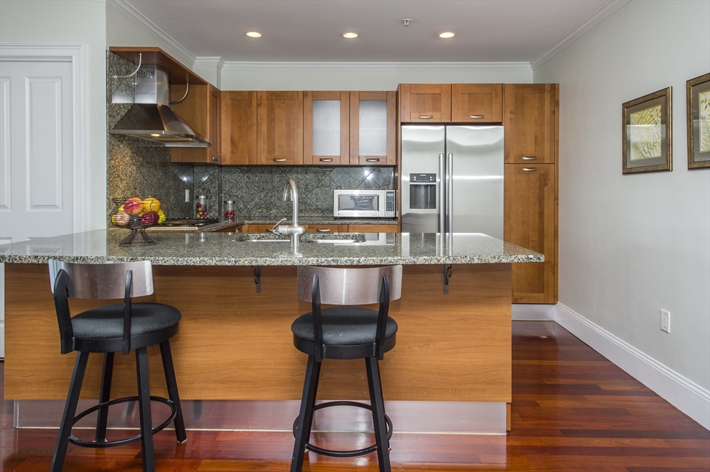 2 bed, 1 bath apartment for rent at 440 Commercial St Unit 603, Waterfront — photo 4 of 19
