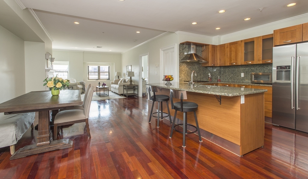 2 bed, 1 bath apartment for rent at 440 Commercial St Unit 603, Waterfront — photo 2 of 19