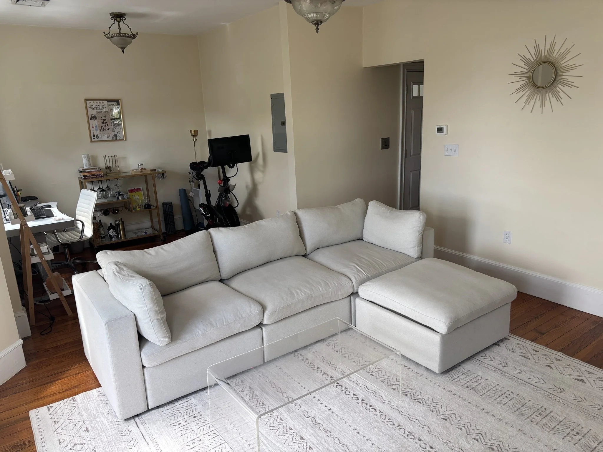 2 bed, 1 bath apartment for rent at 440 E 6th St Unit 3, South Boston — photo 4 of 8