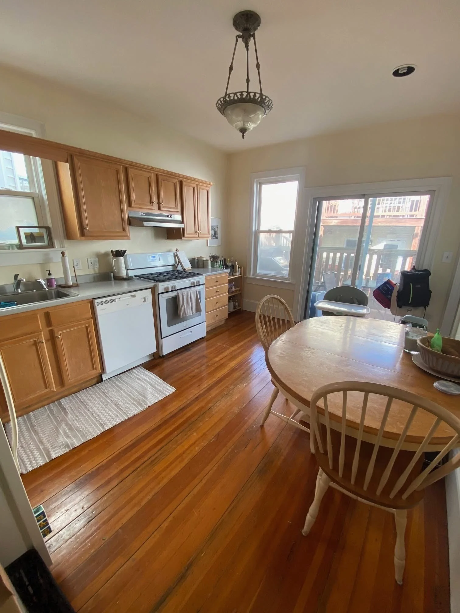 2 bed, 1 bath apartment for rent at 440 E 6th St Unit 3, South Boston