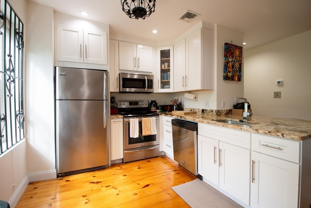 1 bed, 1 bath apartment for rent at 440 Hanover Unit 4D, North End — photo 4 of 13