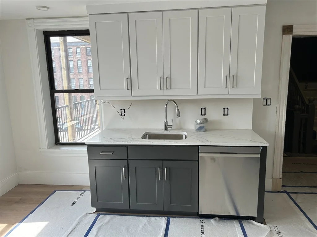 4 bed, 2 bath apartment for rent at 440 Massachusetts Ave Unit 3, Cambridge — photo 2 of 15
