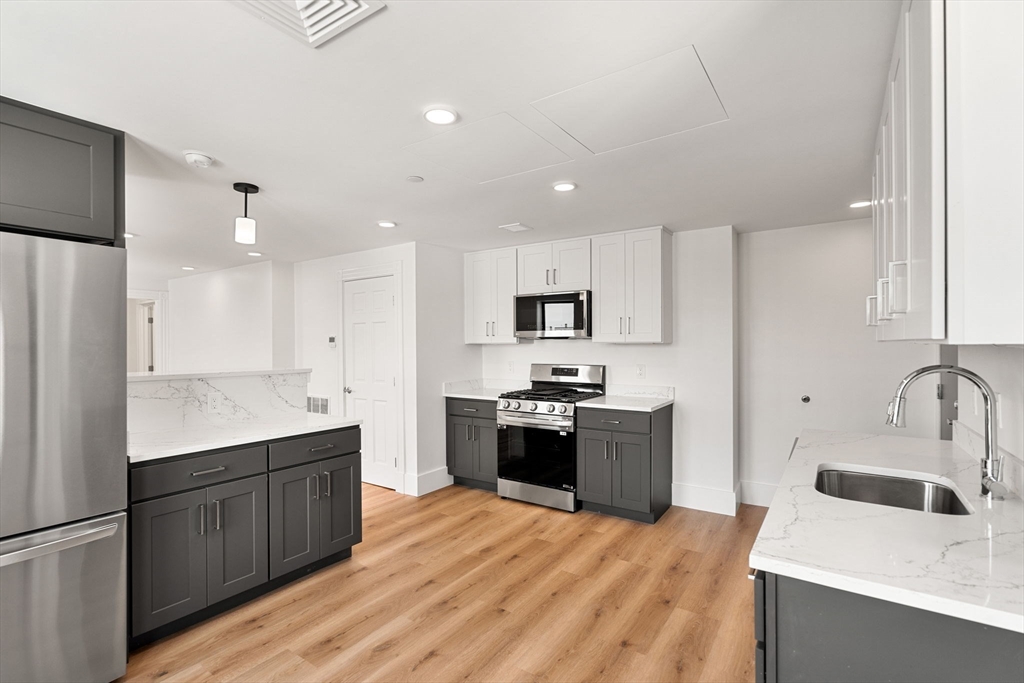 4 bed, 2 bath apartment for rent at 440 Massachusetts Ave Unit 7, Central Square — photo 4 of 25