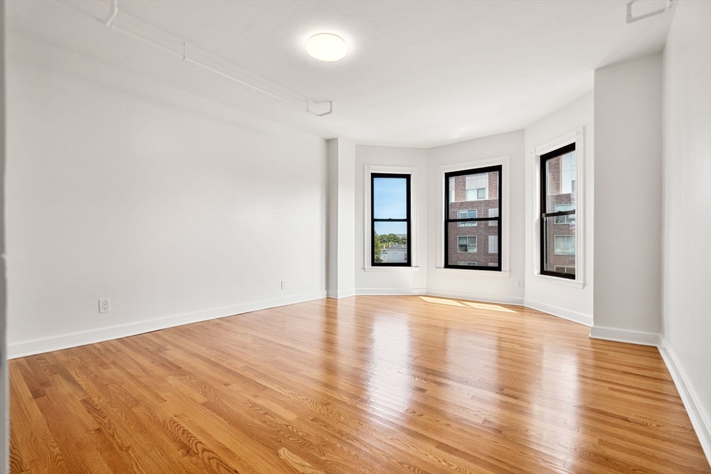 4 bed, 2 bath apartment for rent at 440 Massachusetts Ave Unit 7, Central Square — photo 13 of 25
