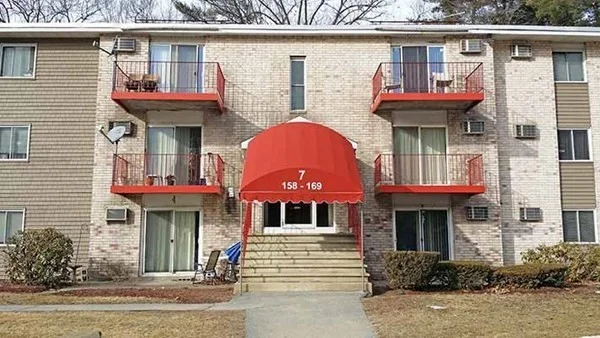 2 bed, 1 bath apartment for rent at 440 North Ave Unit 164, Zip 01830