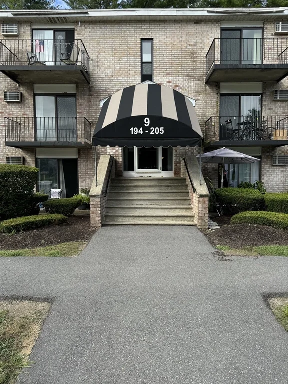 2 bed, 1 bath apartment for rent at 440 North Ave Unit 199, Zip 01830 — photo 2 of 20