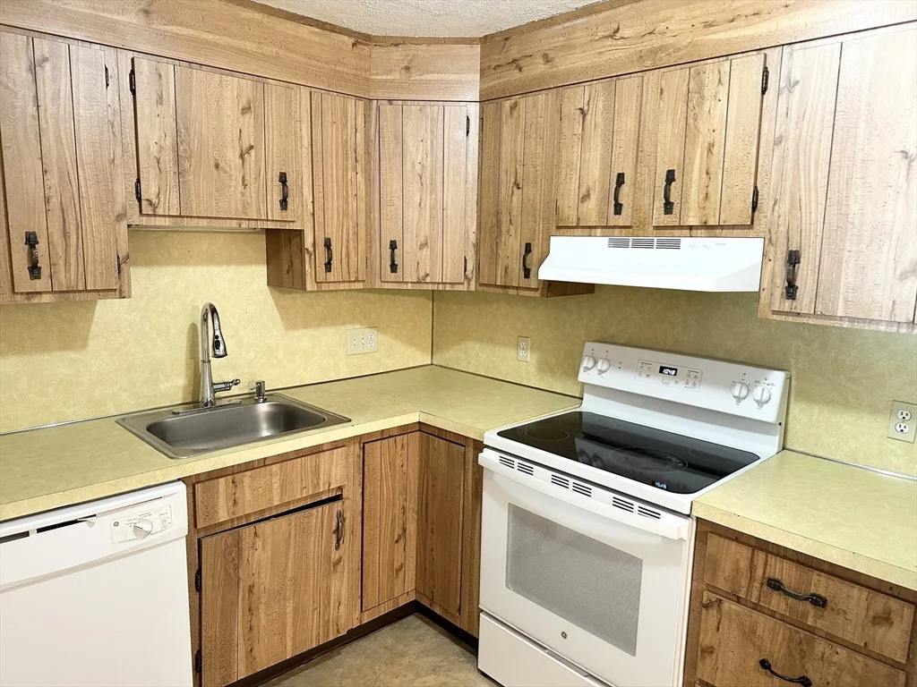 2 bed, 1 bath apartment for rent at 440 North Ave Unit 199, Zip 01830 — photo 9 of 20