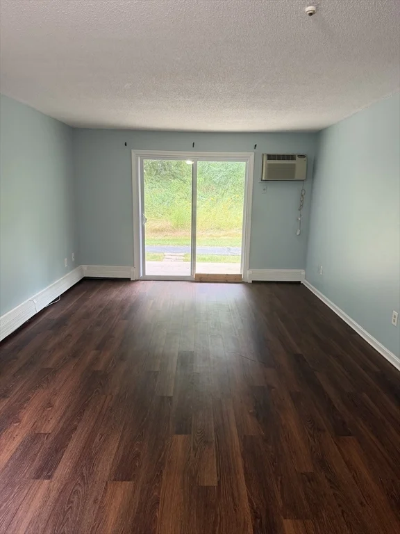 2 bed, 1 bath apartment for rent at 440 North Ave Unit 227, Zip 01830 — photo 5 of 15