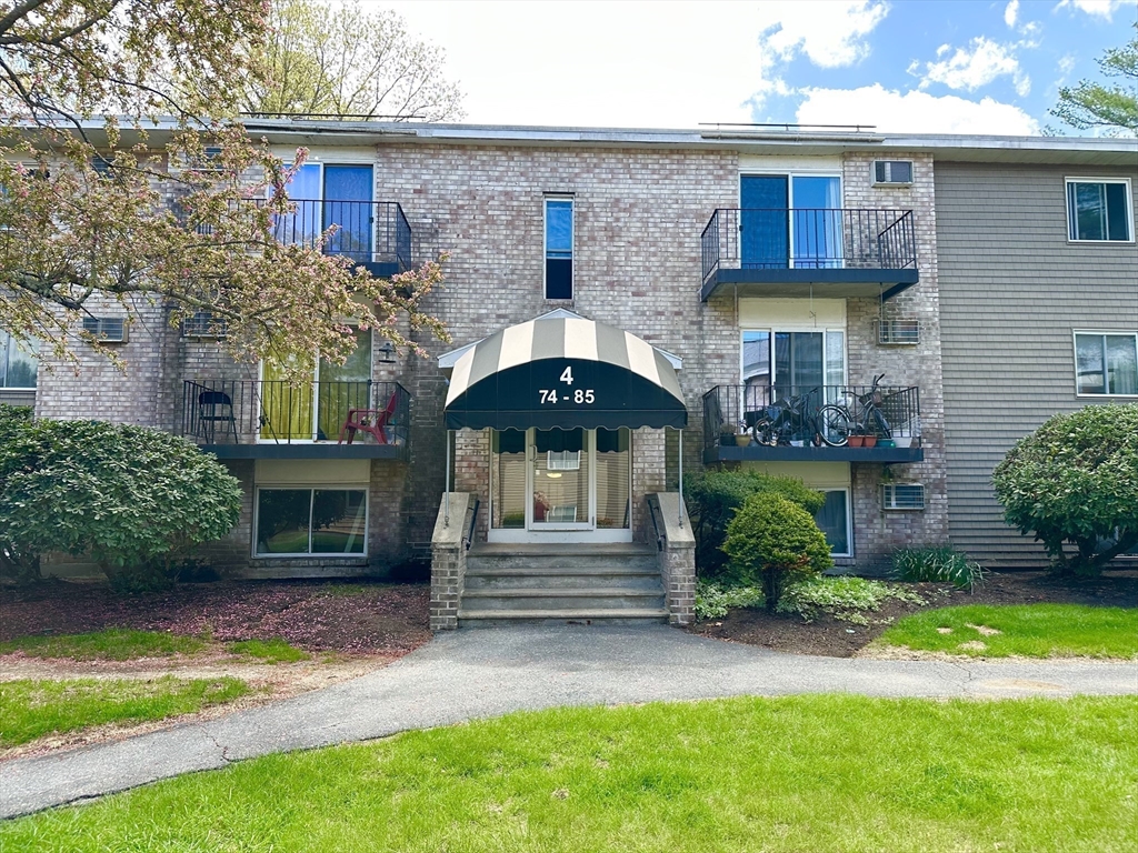 2 bed, 1 bath apartment for rent at 440 North Avenue Bdlg 4 Unit 85, Zip 01830 — photo 2 of 10