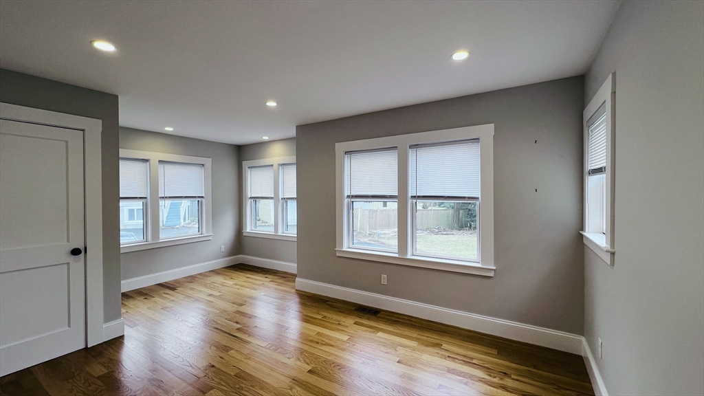 4 bed, 2 bath apartment for rent at 440 Washington St Unit 1, Wellesley — photo 5 of 16