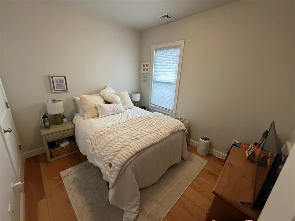 3 bed, 2 bath apartment for rent at 440 Windsor St Unit 440, Kendall Square — photo 11 of 18