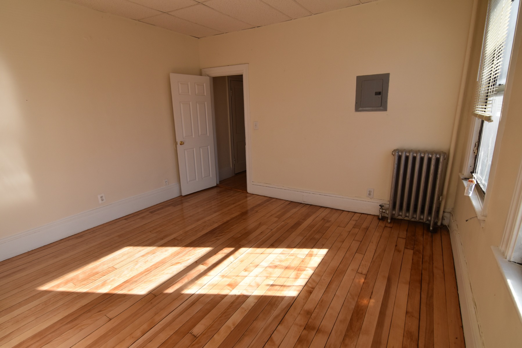 1 bed, 1 bath apartment for rent at 441 Cambridge St Unit 1, Allston — photo 5 of 6