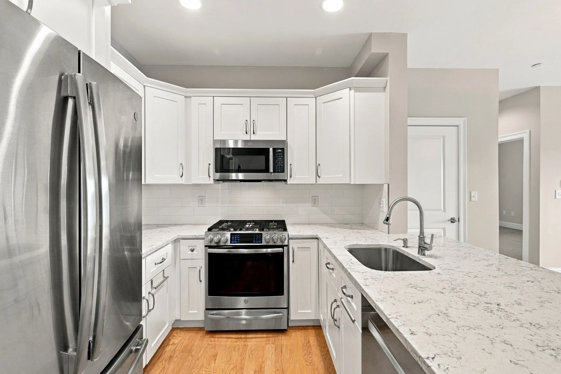2 bed, 2 bath apartment for rent at 441 Essex St Unit 305, Swampscott — photo 3 of 41