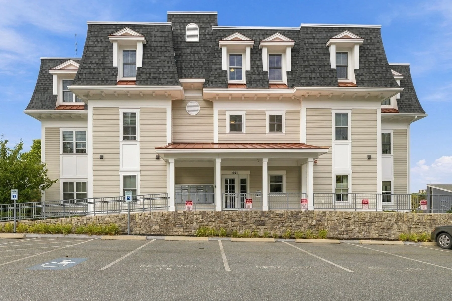 2 bed, 2 bath apartment for rent at 441 Essex St Unit 305, Swampscott — photo 2 of 41