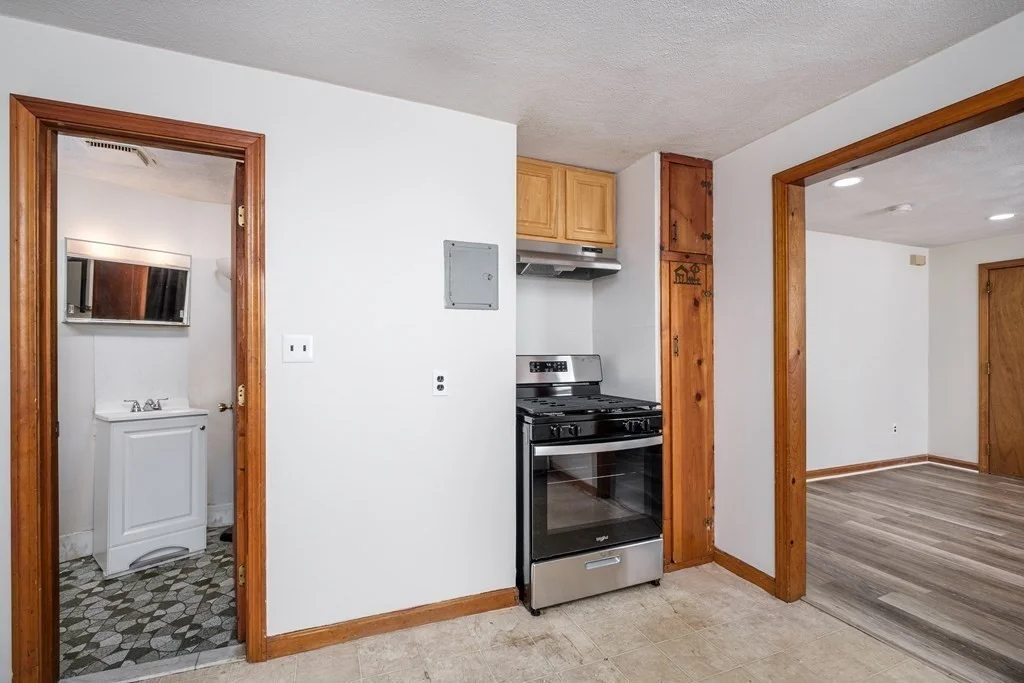 1 bed, 1 bath apartment for rent at 441 Ferry St Unit 1, Revere — photo 1 of 8