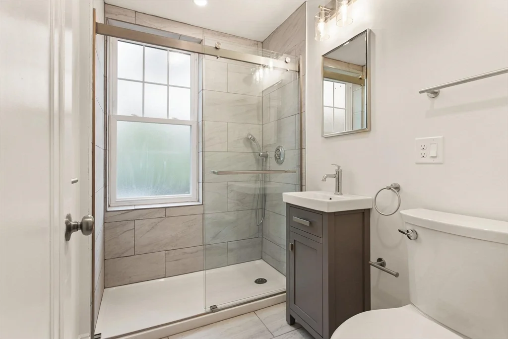 3 bed, 2 bath apartment for rent at 441 Washington St Unit 2, Brookline Village — photo 8 of 21