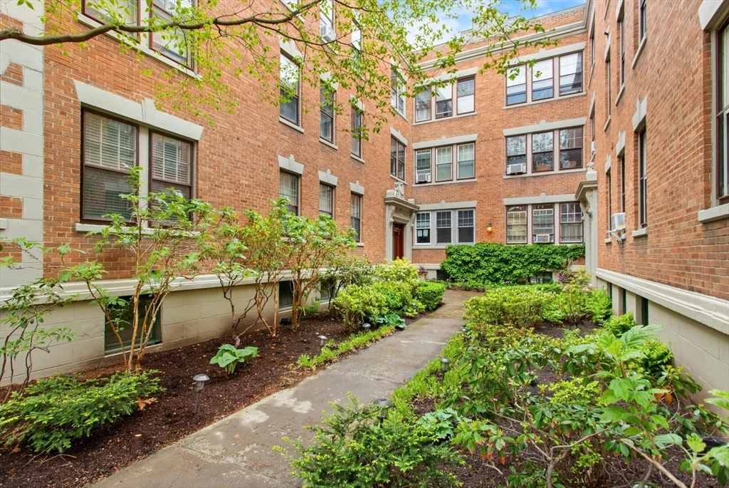 3 bed, 2 bath apartment for rent at 441 Washington St Unit 2, Brookline Village — photo 1 of 21