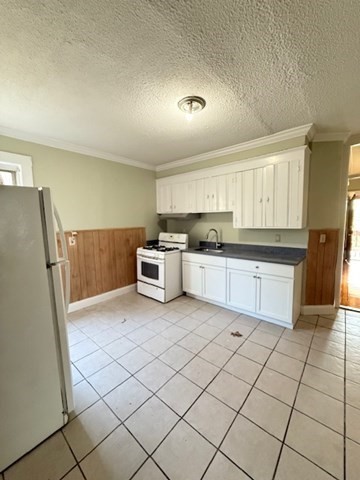 3 bed, 1 bath apartment for rent at 4412 Washington Unit 2, Roslindale — photo 1 of 7