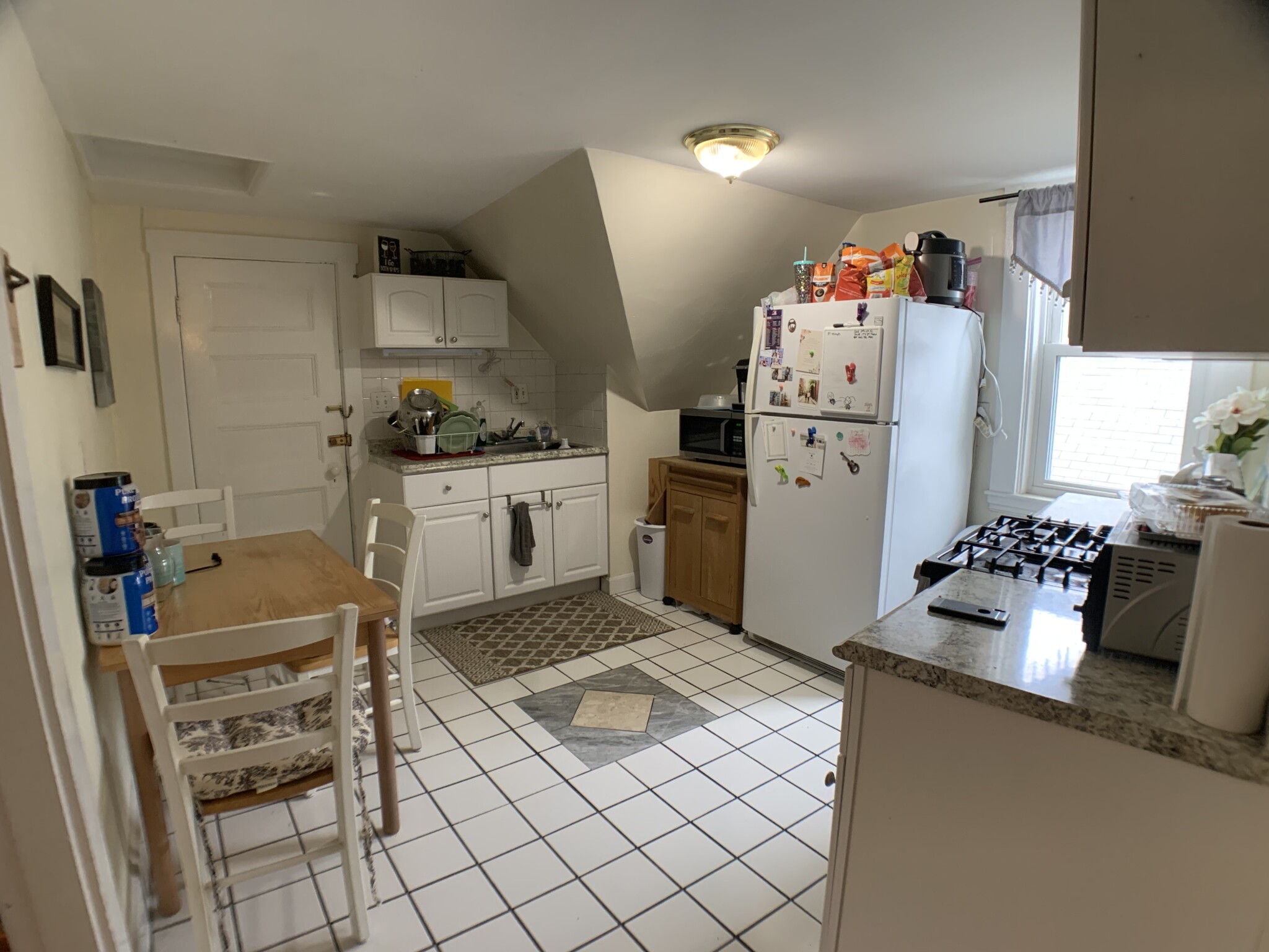 2 bed, 1 bath apartment for rent at 442 Broadway Unit 3, Winter Hill