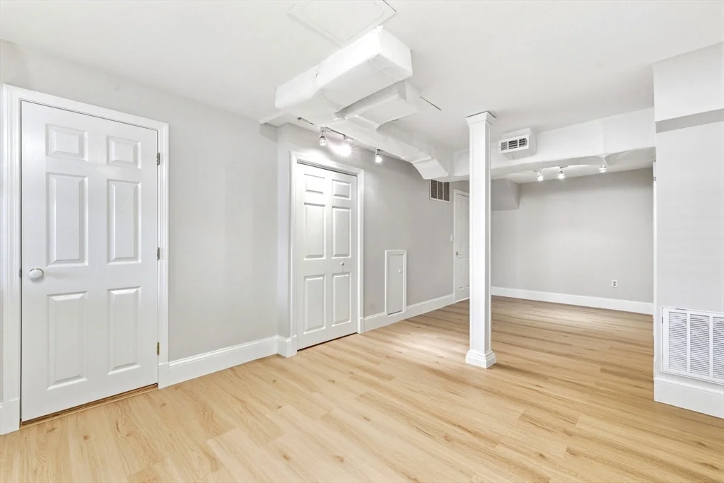 3 bed, 2 bath apartment for rent at 442 Main St, Charlestown — photo 17 of 23