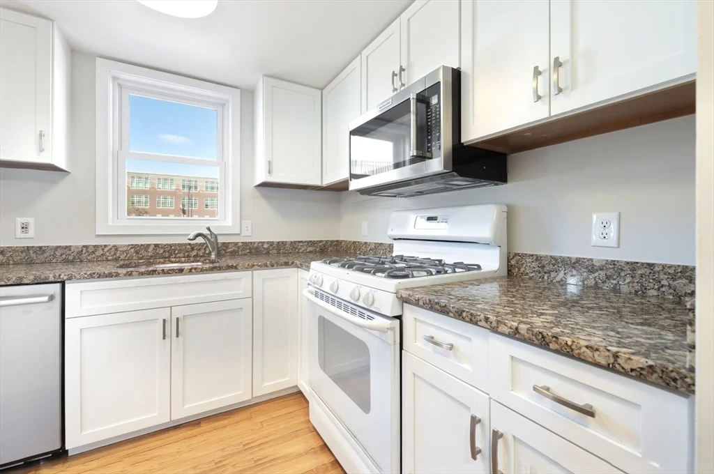 3 bed, 2 bath apartment for rent at 442 Main St, Charlestown — photo 9 of 23