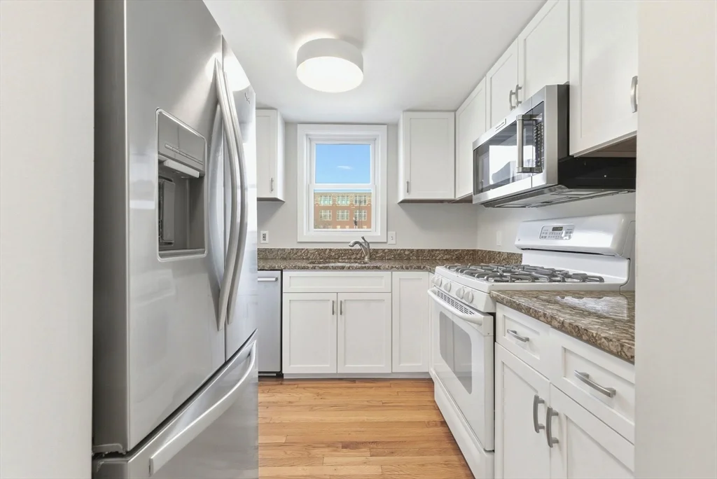 3 bed, 2 bath apartment for rent at 442 Main St, Charlestown — photo 8 of 23
