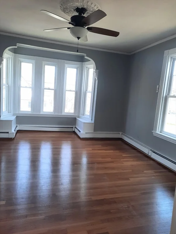 3 bed, 1 bath apartment for rent at 442 Washington St Unit 2, Whitman — photo 2 of 7