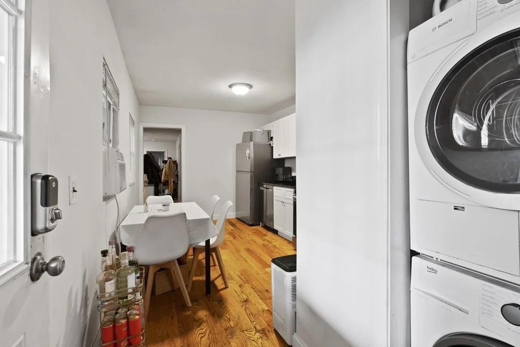 3 bed, 1 bath apartment for rent at 442 West 4th Unit 1, South Boston — photo 3 of 14