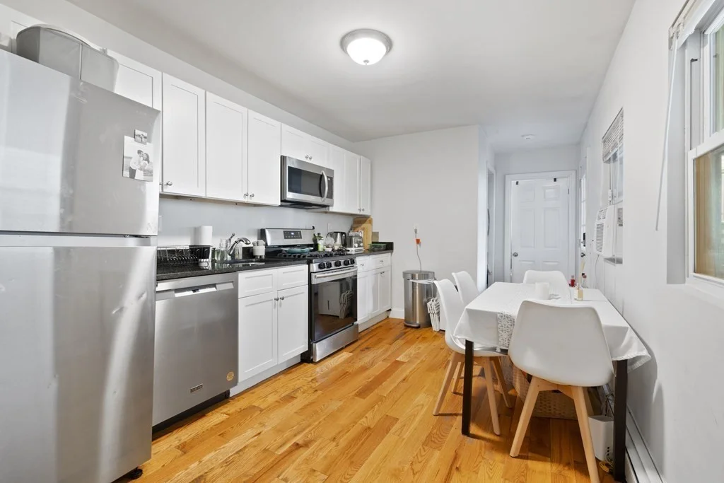 3 bed, 1 bath apartment for rent at 442 West 4th Unit 1, South Boston — photo 1 of 14