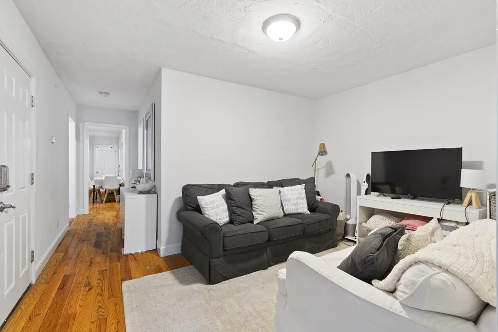 3 bed, 1 bath apartment for rent at 442 West 4th Unit 1, South Boston — photo 4 of 14