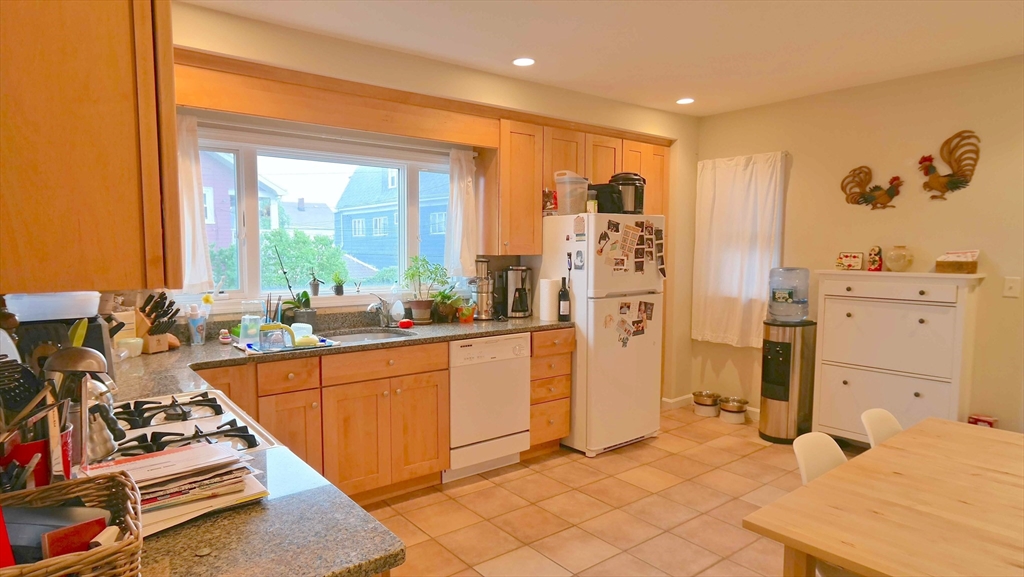 2 bed, 1 bath apartment for rent at 443 Broadway Unit 1, Winter Hill — photo 4 of 14