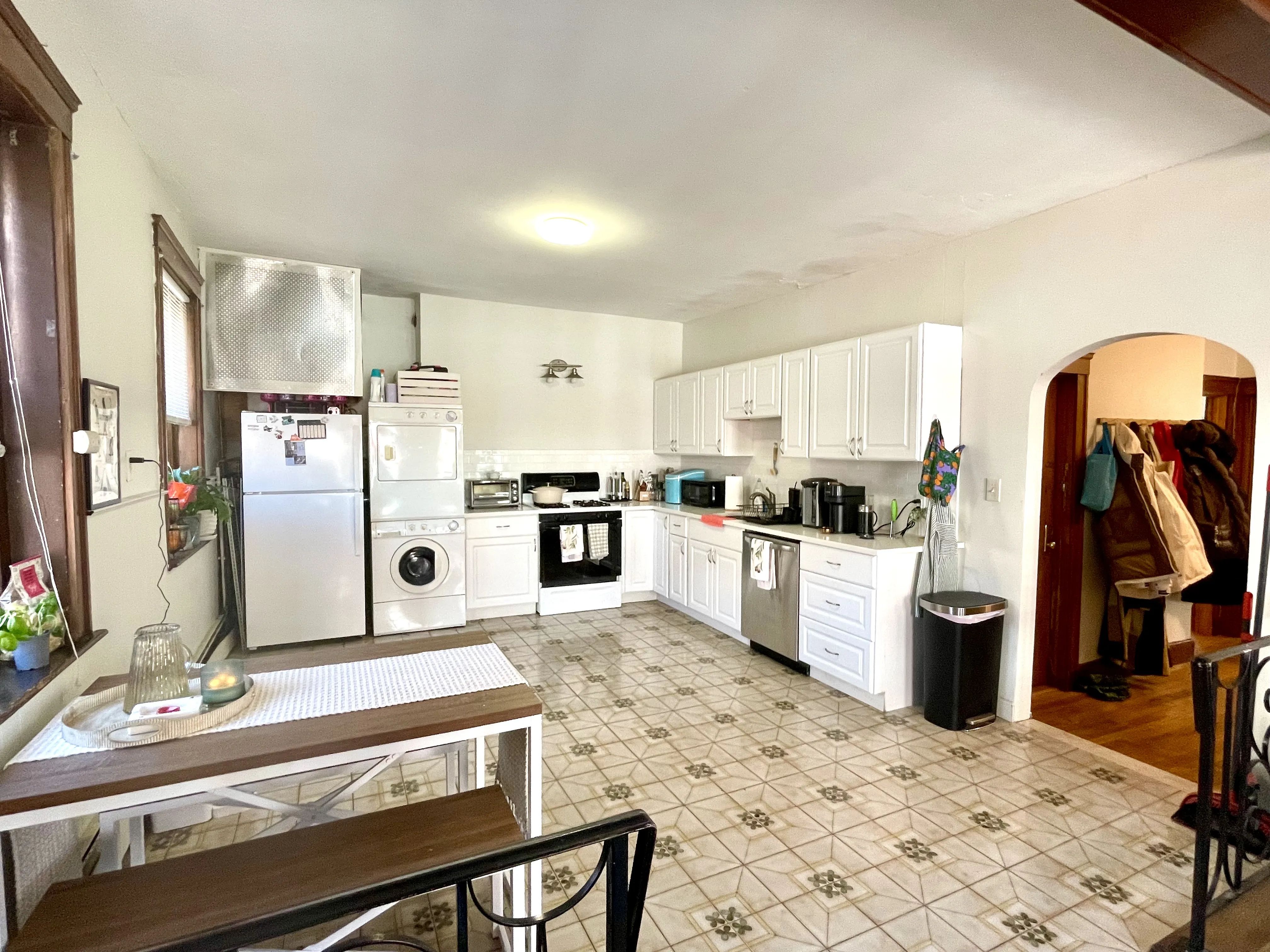 3 bed, 1 bath apartment for rent at 443 Hanover St Unit 2, North End — photo 4 of 18