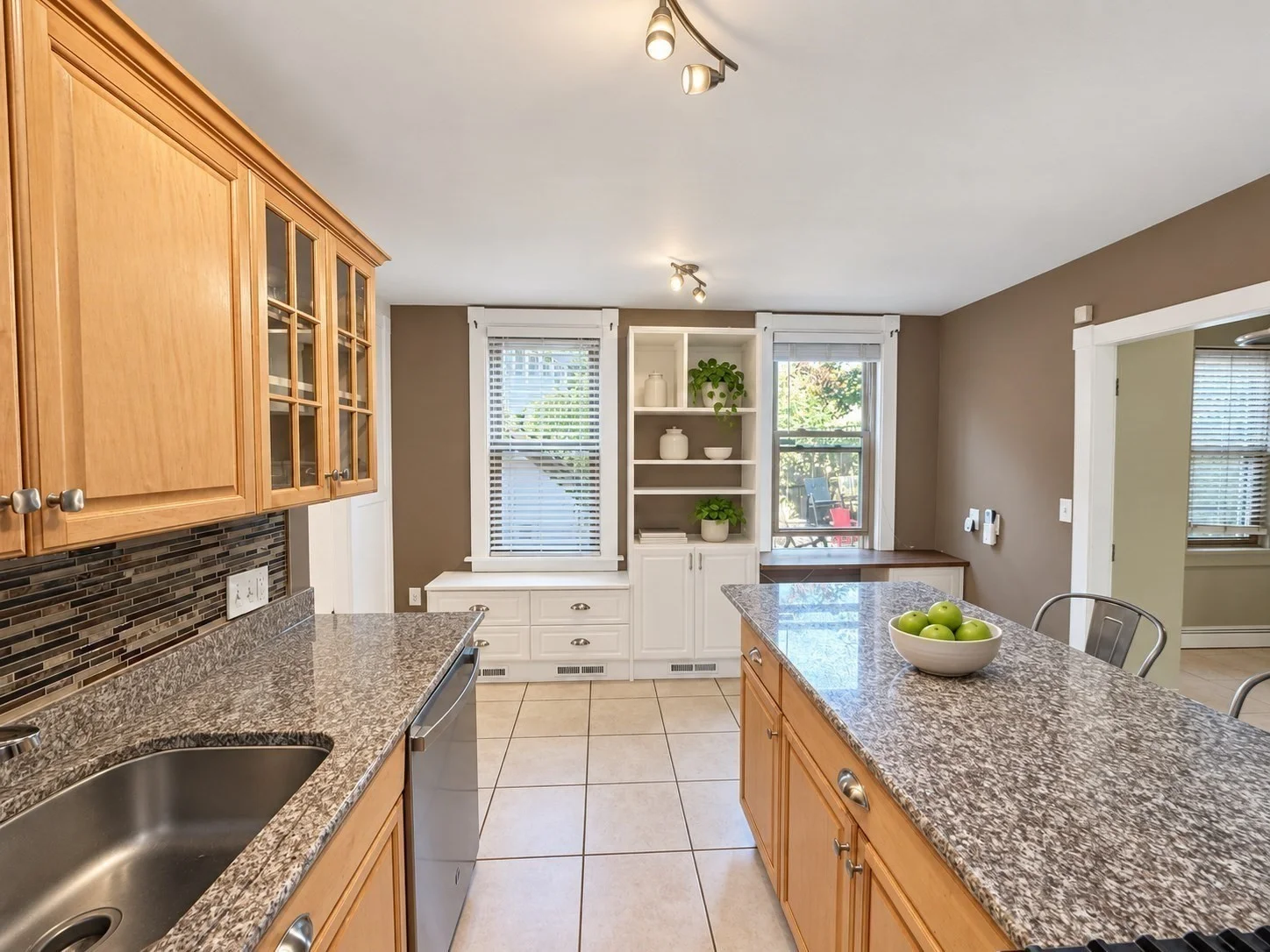 2 bed, 1 bath apartment for rent at 443 Main St Unit 1, Charlestown — photo 4 of 11