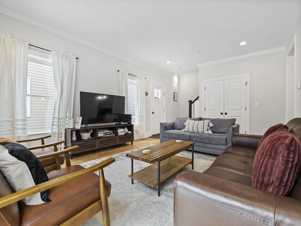 3 bed, 2 bath apartment for rent at 443 Neponset St Unit C, Norwood — photo 5 of 23