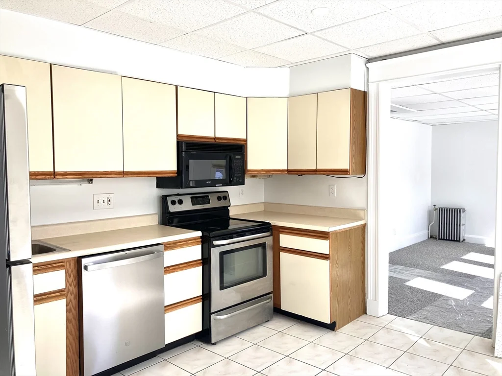 1 bed, 1 bath apartment for rent at 444 Broadway Unit 1, Lynn — photo 12 of 16