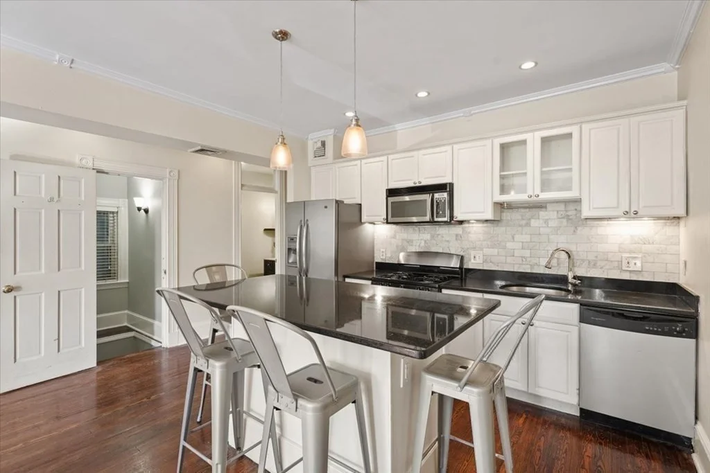 3 bed, 2 bath apartment for rent at 444 East 8th St Unit 1, South Boston — photo 4 of 13