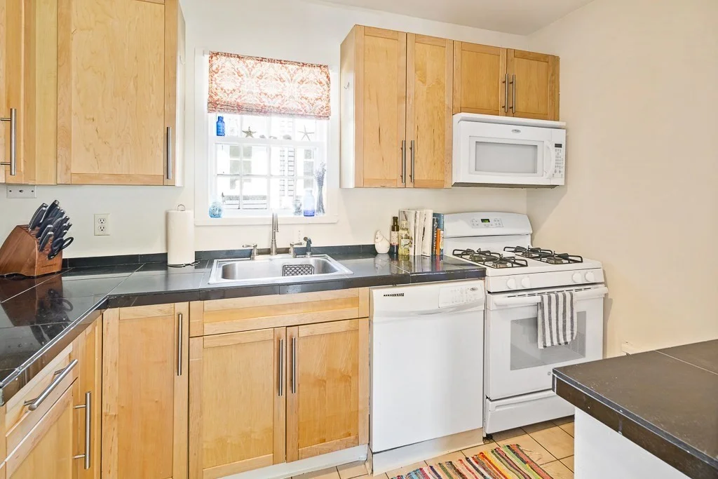1 bed, 1 bath apartment for rent at 444 Main St Unit 444, Amesbury — photo 9 of 18