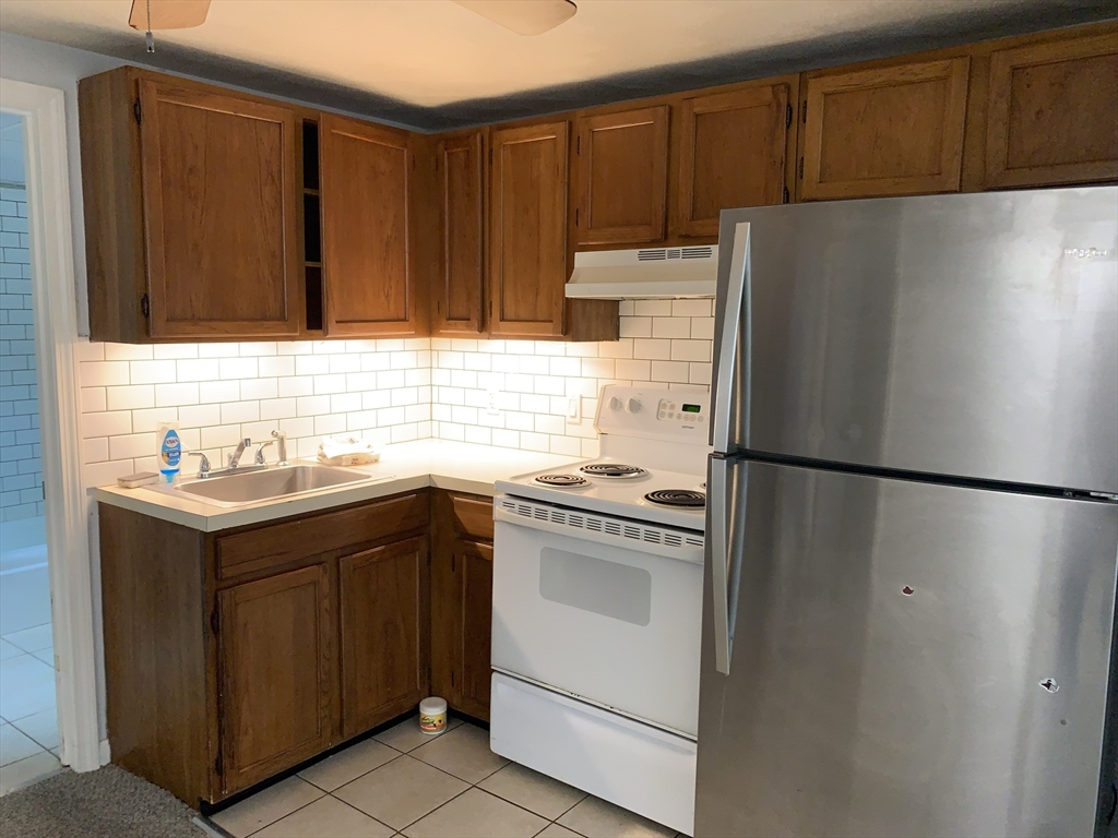 1 bed, 1 bath apartment for rent at 444 Quincy St Unit C, Fall River — photo 2 of 9