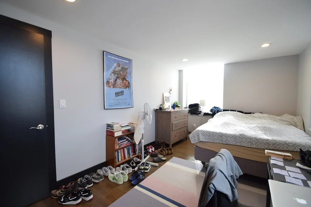 3 bed, 1 bath apartment for rent at 444 Western Ave Unit 4, Brighton — photo 12 of 18