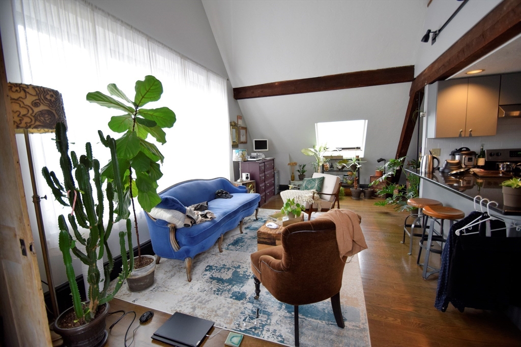 1 bed, 1 bath apartment for rent at 444 Western Ave Unit PH 6, Brighton — photo 4 of 17